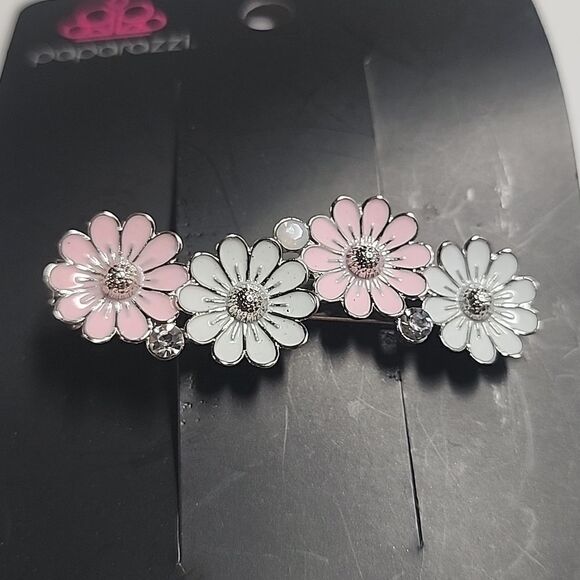 Paparazzi Ok, BLOOMER Pink ✧ Hair Clip - Picture 2 of 3